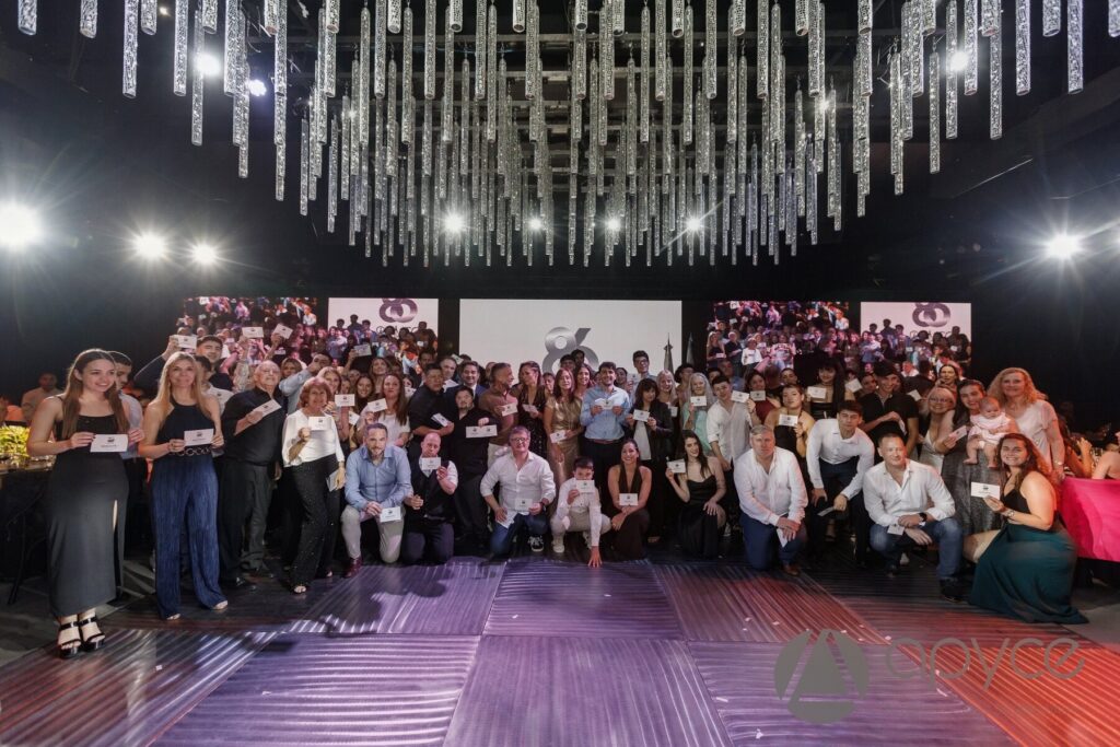 Foto grupal de participantes del Evento Anual APYCE